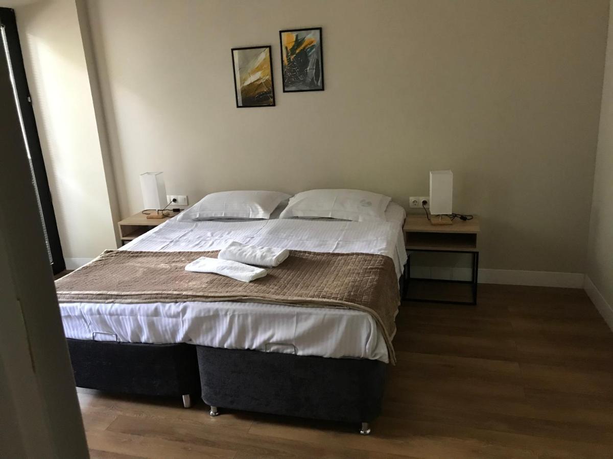 D And D Hotel Tbiliszi Kültér fotó