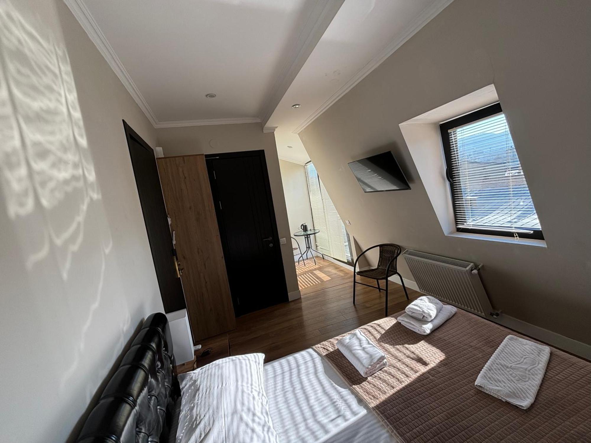 D And D Hotel Tbiliszi Kültér fotó